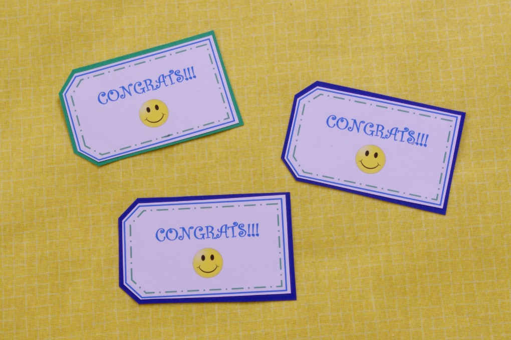 Check out this post to snag some free printable Congrats tags! They will bring a smile to the person you are congratulating! | #gift #gifttag #printable