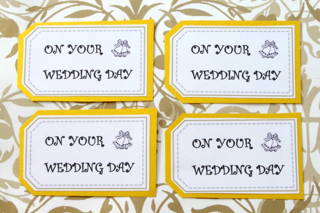 Check out this post to snag some free printable wedding tags! These fun gift tags will look great on any wedding present! | #gift #gifttag #printable