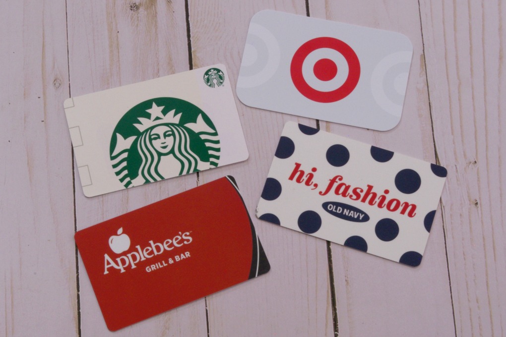 Check out this post to see how I organize all of my gift cards! I am sharing my incredibly easy process for how I organize gift cards. | #organization #organizing #giftcards #funandfunctionalblog