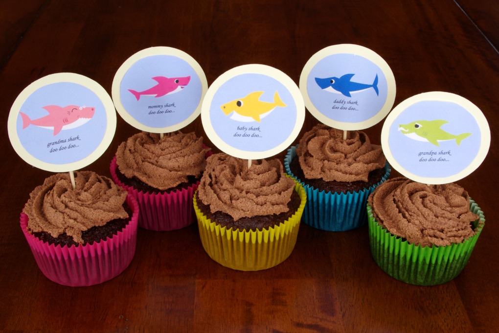 We recently threw my son a Baby Shark first birthday party! My favorite decorations by far were the Baby Shark cupcake toppers! | #babyshark #babysharkbirthday #babysharkbirthdayparty #babysharkfirstbirthday #babysharkfirstbday #funandfunctionalblog