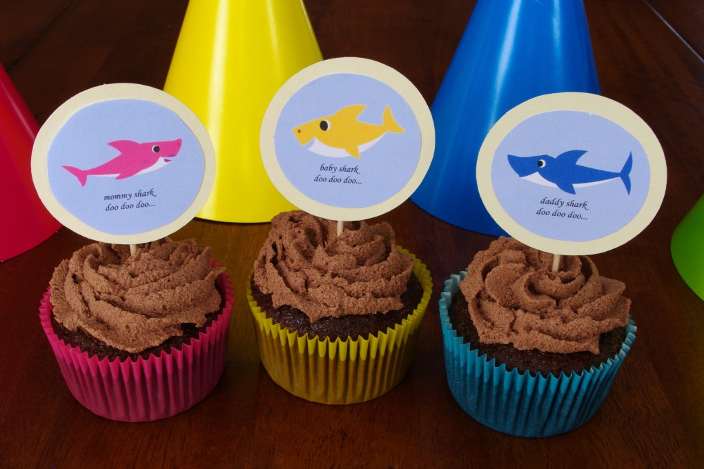 We recently threw my son a Baby Shark first birthday party! My favorite decorations by far were the Baby Shark cupcake toppers! | #babyshark #babysharkbirthday #babysharkbirthdayparty #babysharkfirstbirthday #babysharkfirstbday #funandfunctionalblog