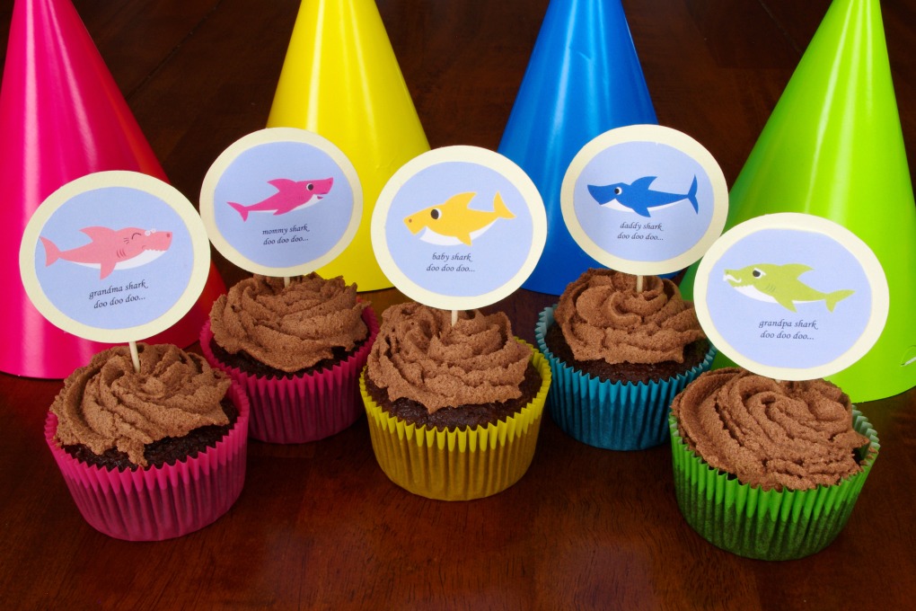 We recently threw my son a Baby Shark first birthday party! My favorite decorations by far were the Baby Shark cupcake toppers! | #babyshark #babysharkbirthday #babysharkbirthdayparty #babysharkfirstbirthday #babysharkfirstbday #funandfunctionalblog