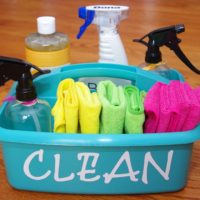 EASY AND PRETTY CLEANING CADDY WITH VINYL LABEL